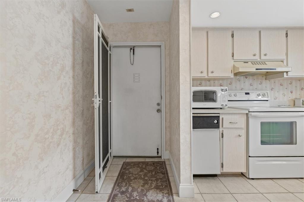 226034439 Property Photo 10