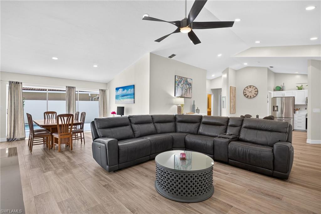 11055 Longshore Way W Property Photo 3