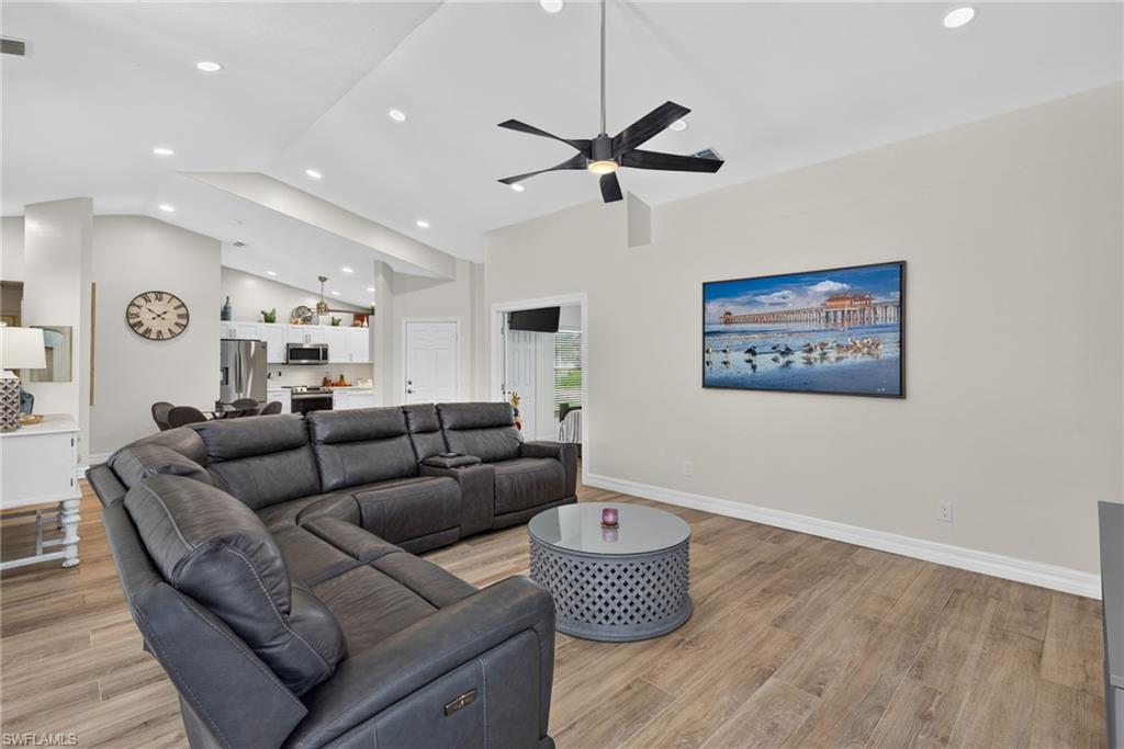 11055 Longshore Way W Property Photo 4