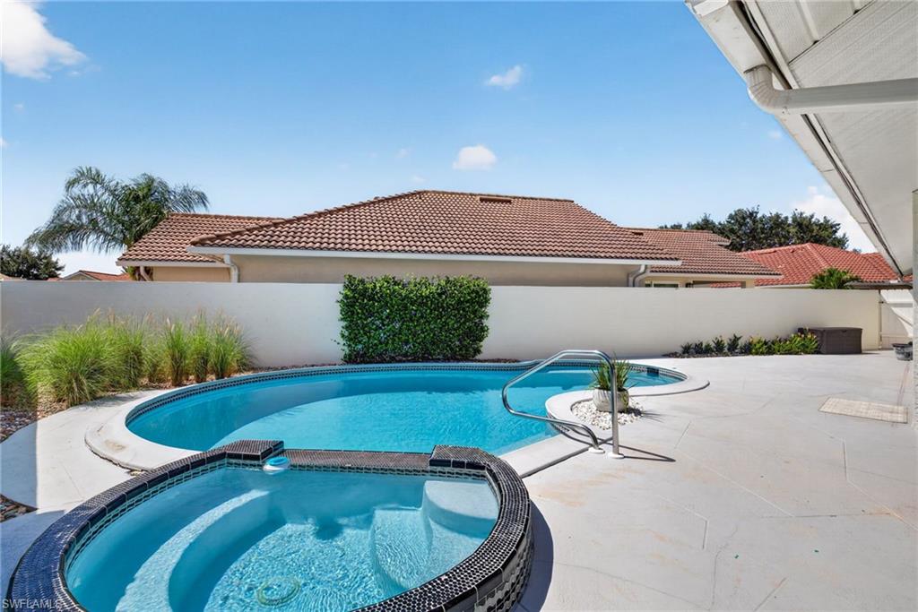 11055 Longshore Way W Property Photo 32