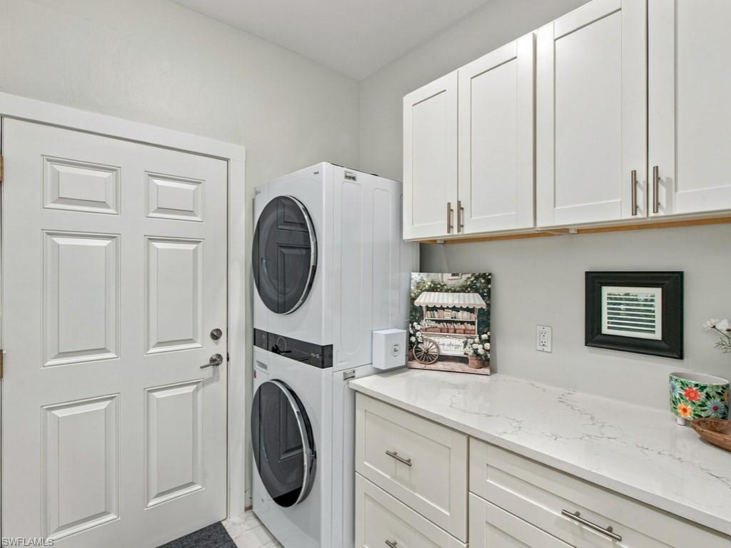 309 3rd Ave Property Photo 16