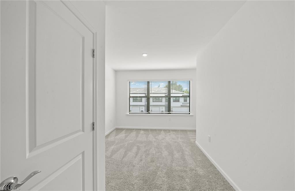 27812 Solis Grande Dr Property Photo 6