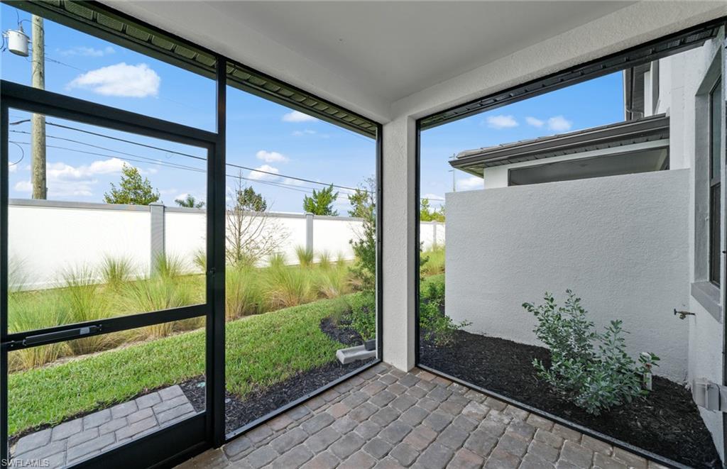 27812 Solis Grande Dr Property Photo 30