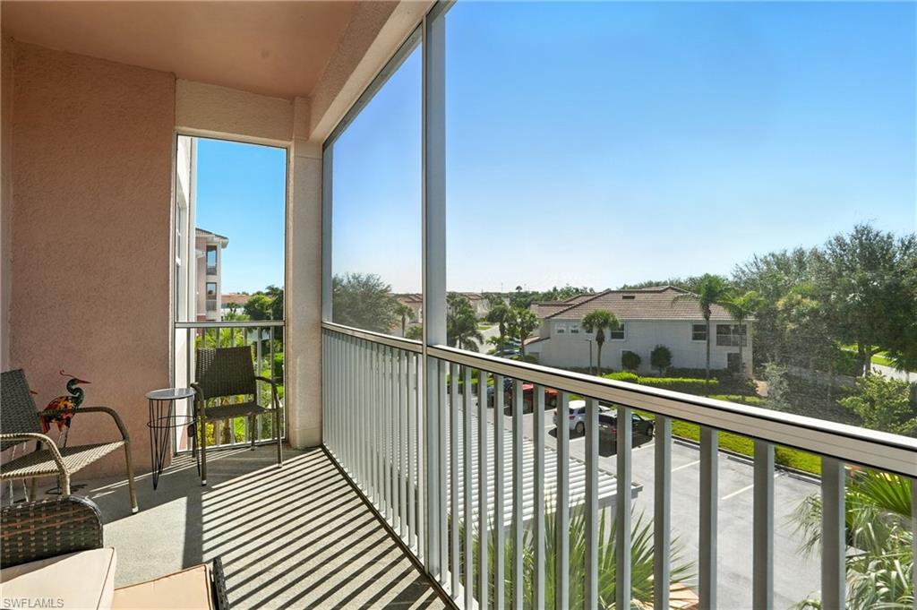 15901 Royal Pointe Ln 301 Property Photo 30
