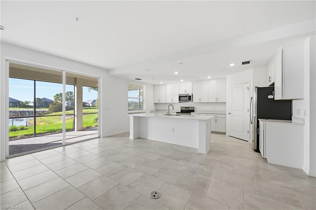 5592 Newcastle Ct 6112 Property Photo 10