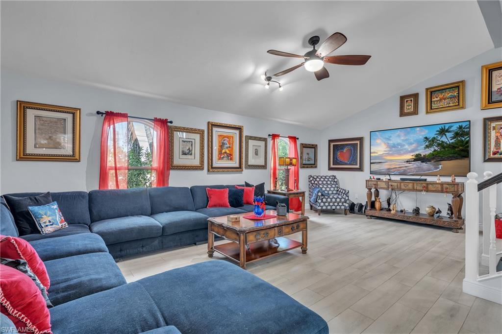 27109 Holly Ln Property Photo 15