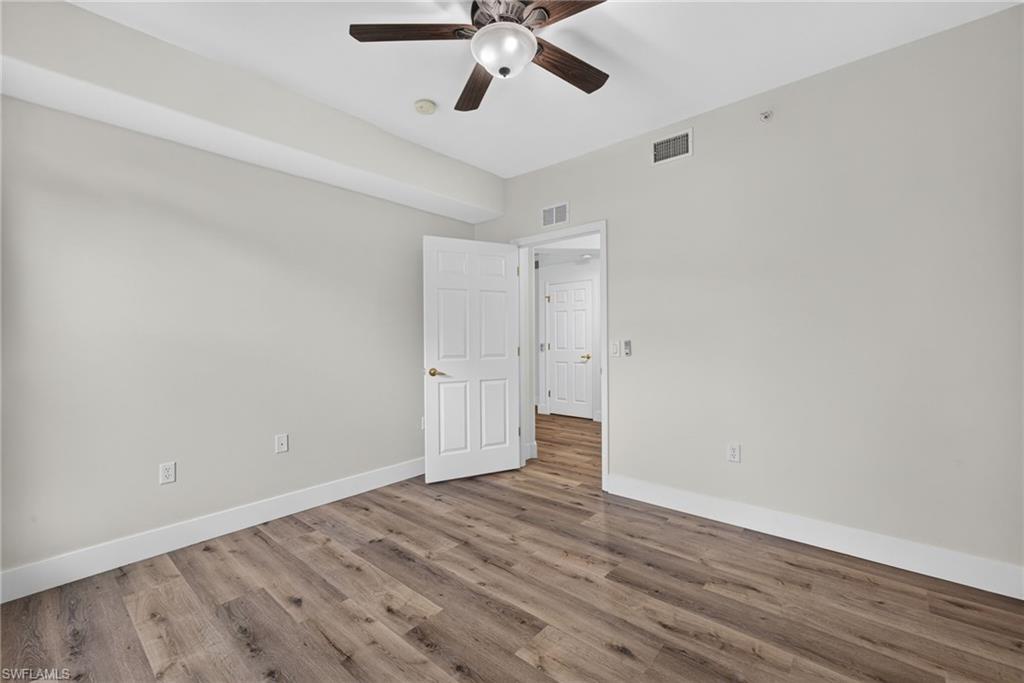 1295 Henley St 1207 Property Photo 10