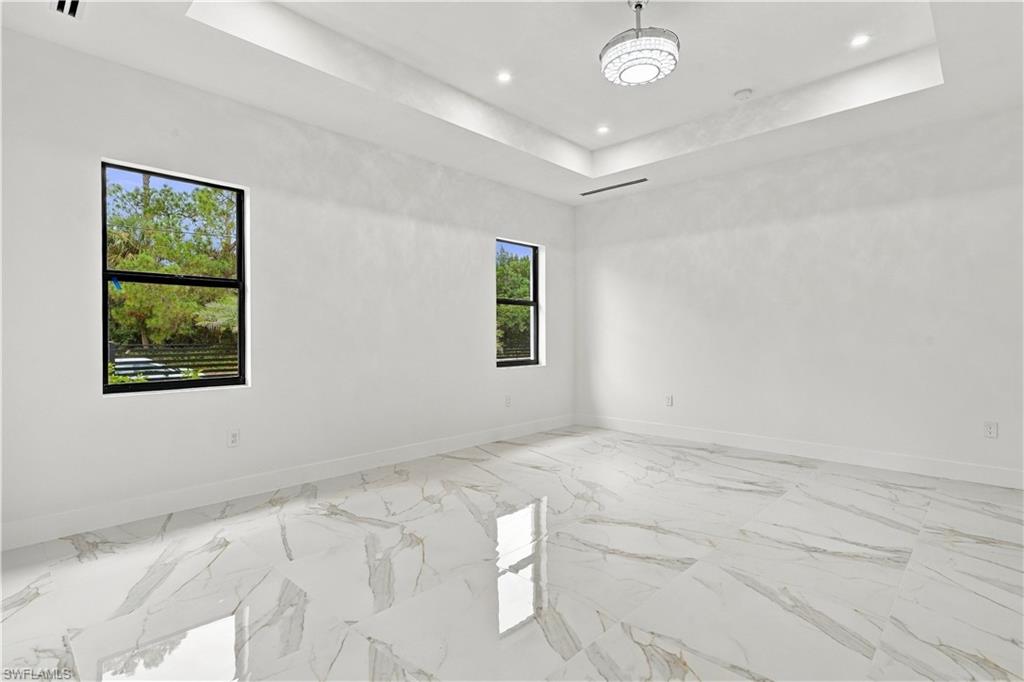 98 10th St Ne Property Photo 18
