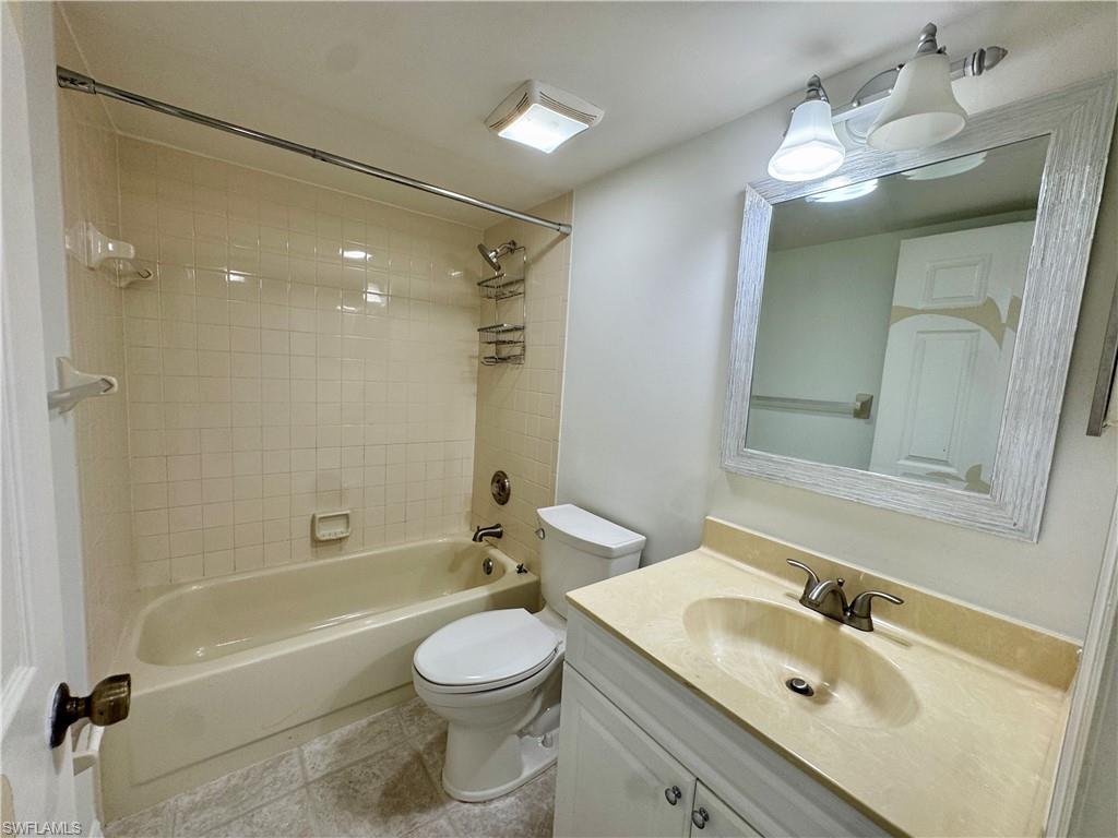 661 Squire Cir 101 Property Photo 12