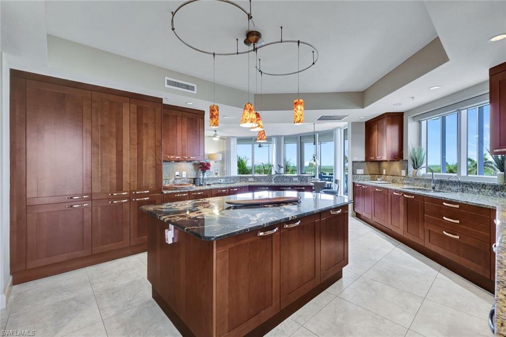 13675 Vanderbilt Dr 510 Property Photo 11
