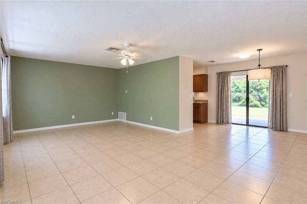 1111 Gifford Ave N Property Photo 2