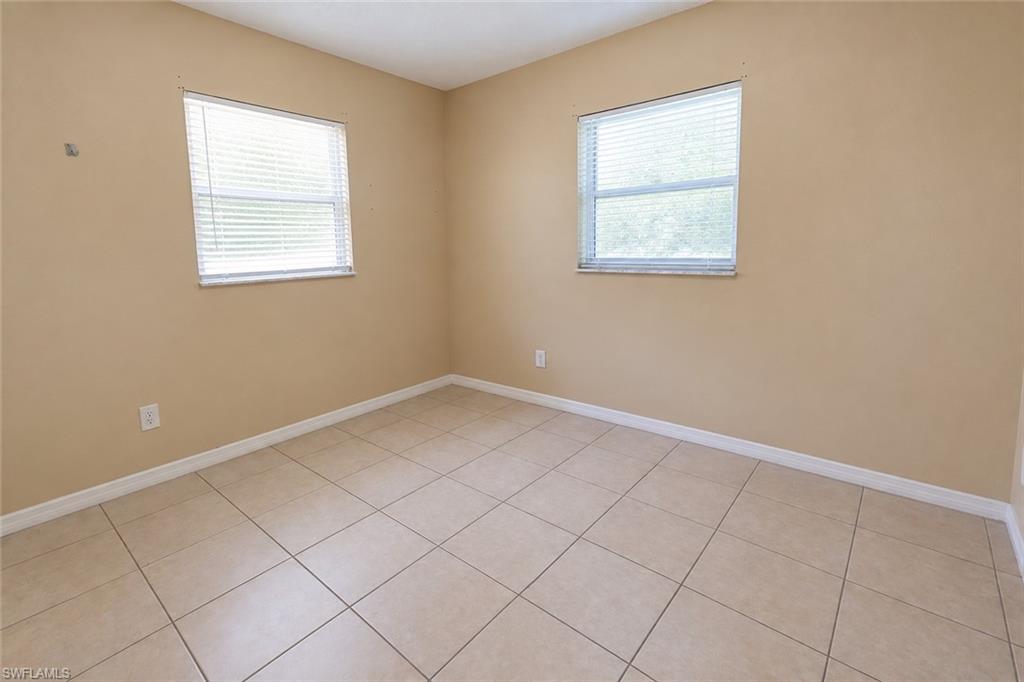 1111 Gifford Ave N Property Photo 8