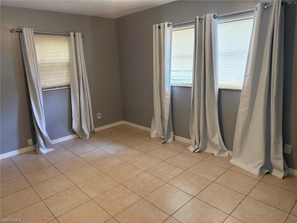 1111 Gifford Ave N Property Photo 12