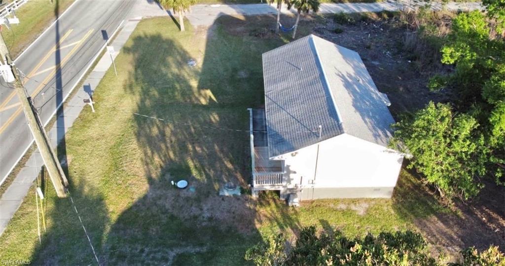 24299 Airport Rd Property Photo 17