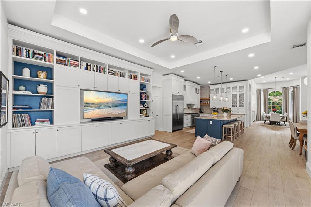9235 The Ln Property Photo 4