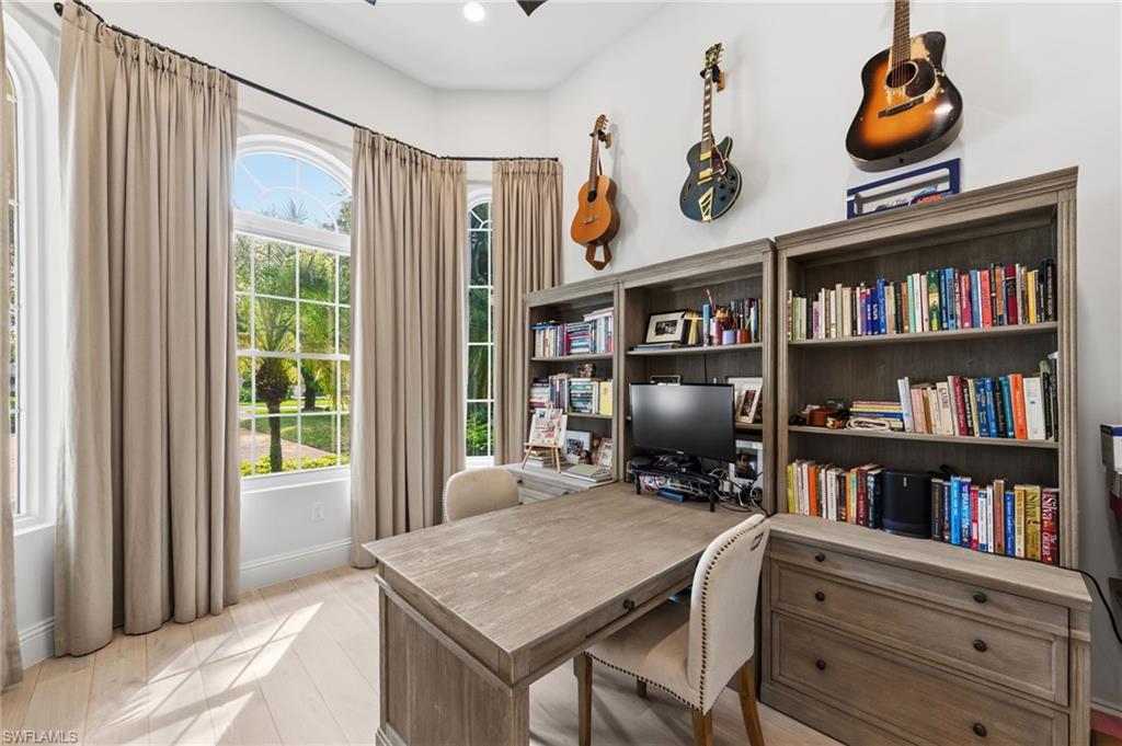 9235 The Ln Property Photo 34