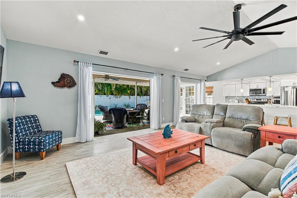 1310 19th Ln Property Photo 17