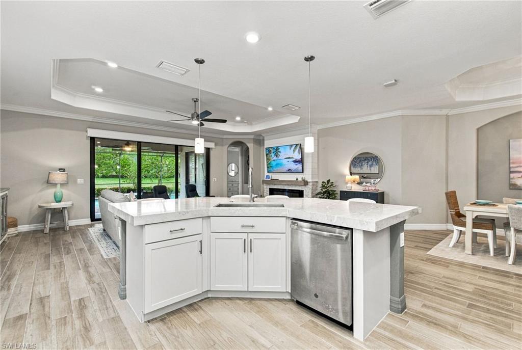1869 Mustique St Property Photo 10