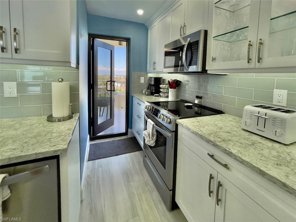 380 Seaview Ct 1506 Property Photo 8