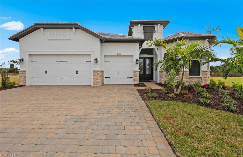 2004 Don Benito Way Property Photo 1