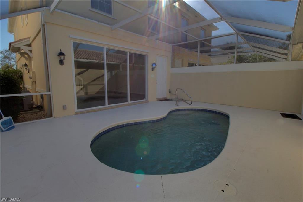 8095 Sorrento Ln Property Photo 3