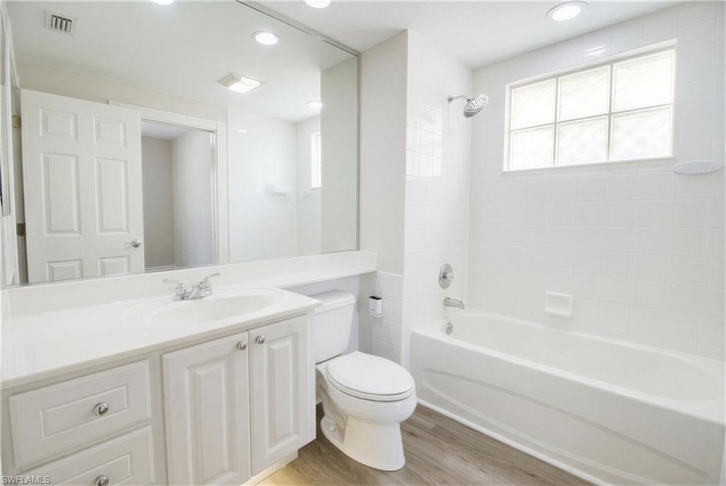 8095 Sorrento Ln Property Photo 16
