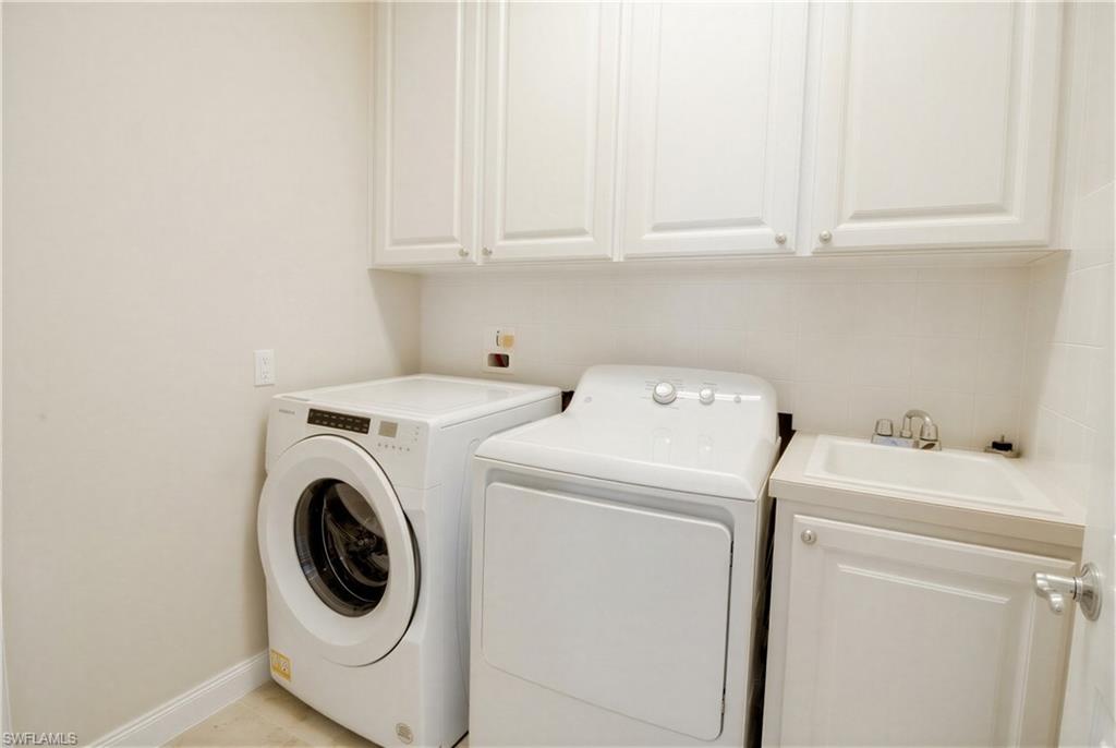 8095 Sorrento Ln Property Photo 23