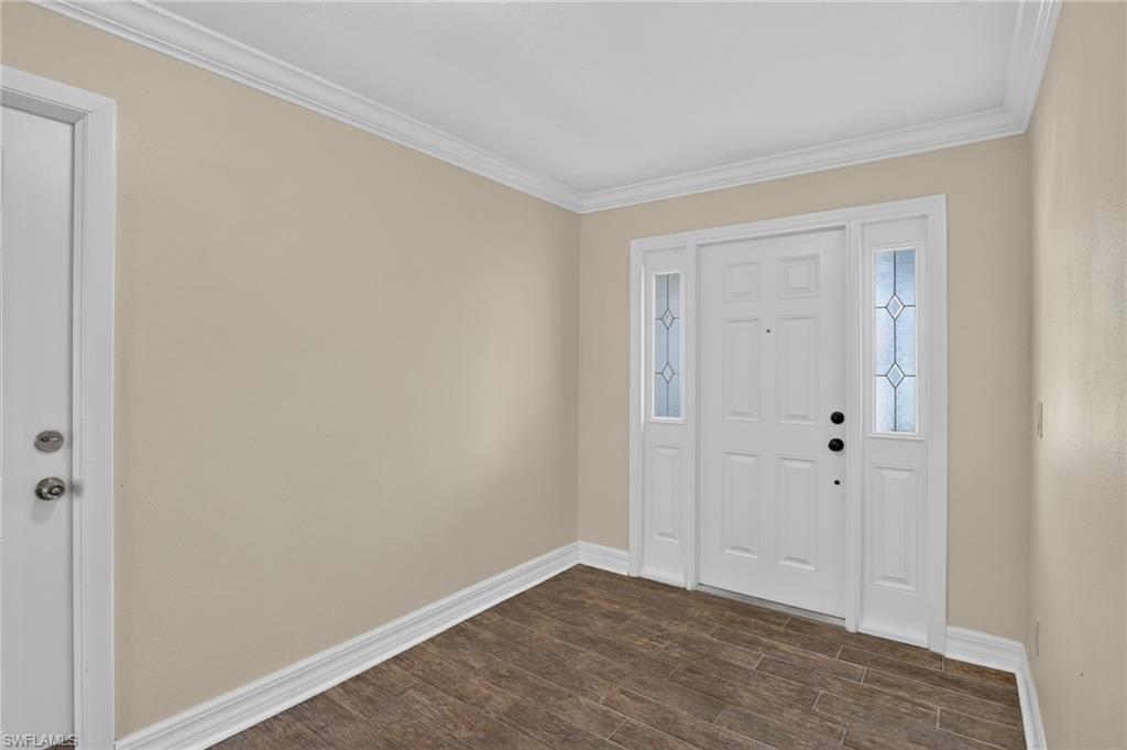 450 Huntington Dr Property Photo 3