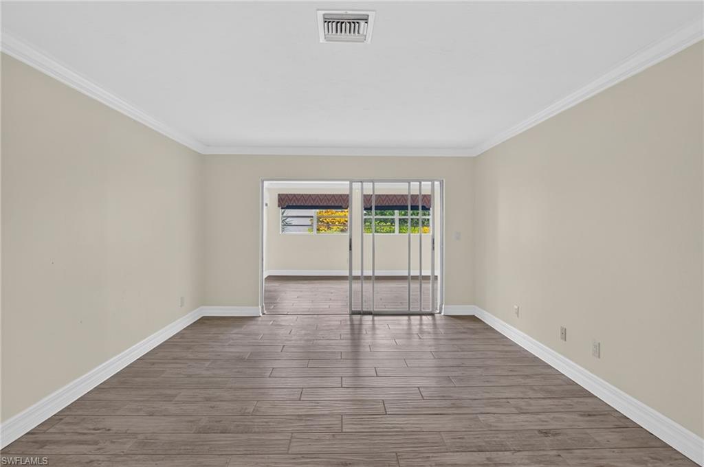 450 Huntington Dr Property Photo 23