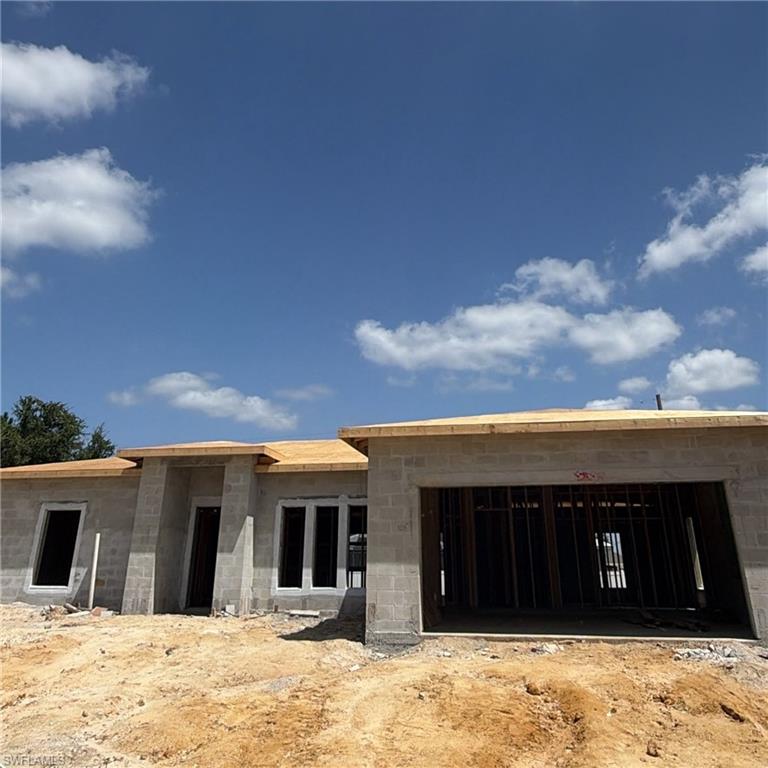 22482 Fortune Ave Property Photo 3
