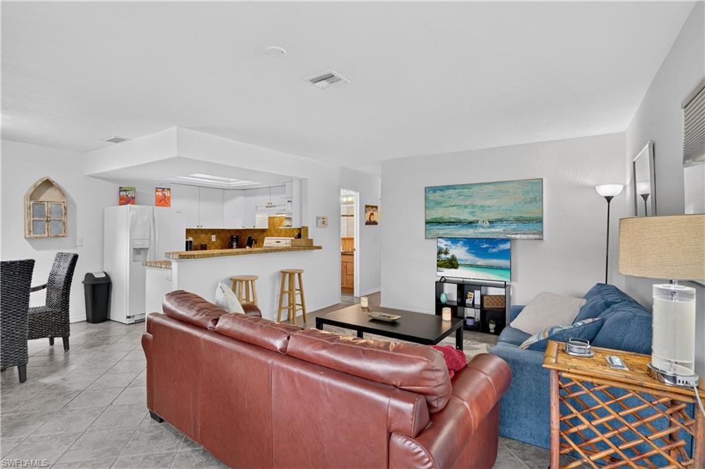 3177 Woodside Ave Property Photo 10