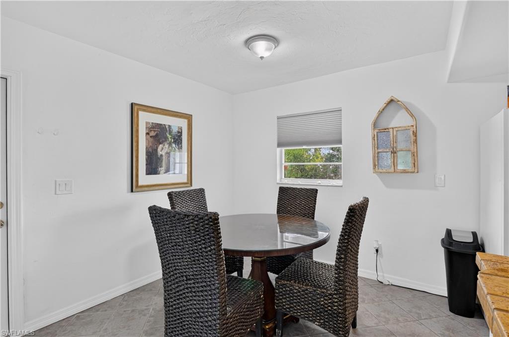 3177 Woodside Ave Property Photo 13