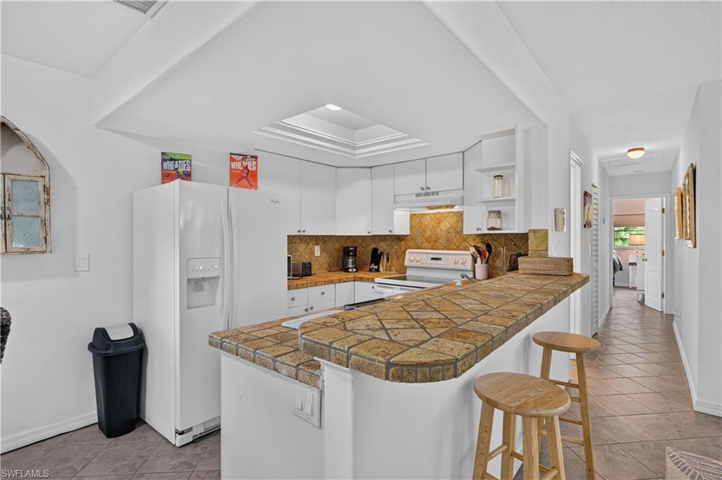 3177 Woodside Ave Property Photo 15