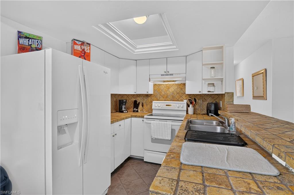 3177 Woodside Ave Property Photo 17
