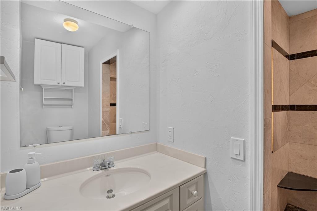 3177 Woodside Ave Property Photo 22