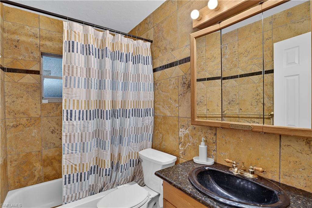 3177 Woodside Ave Property Photo 27