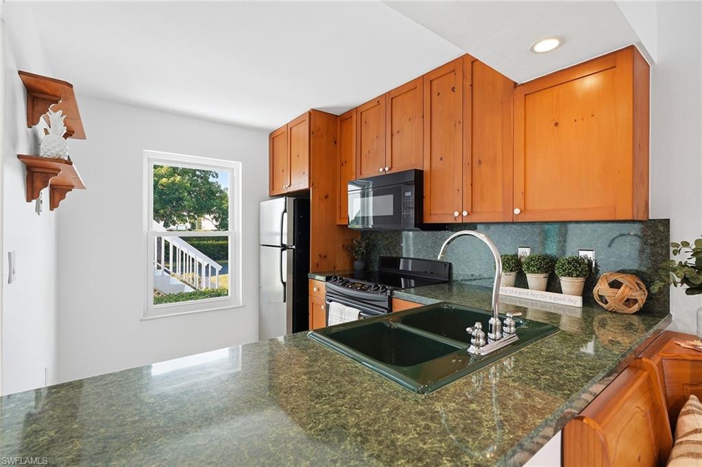 1355 Mainsail Dr 1503 Property Photo 6