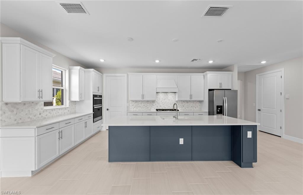 17338 Willow Tree Ln Property Photo 17