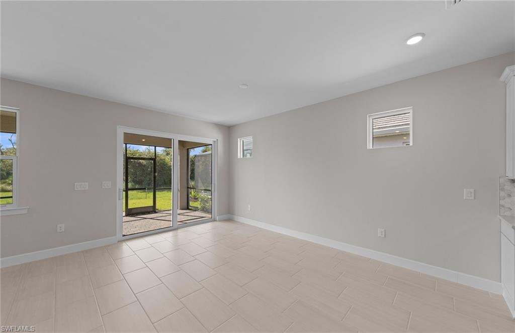 17338 Willow Tree Ln Property Photo 21