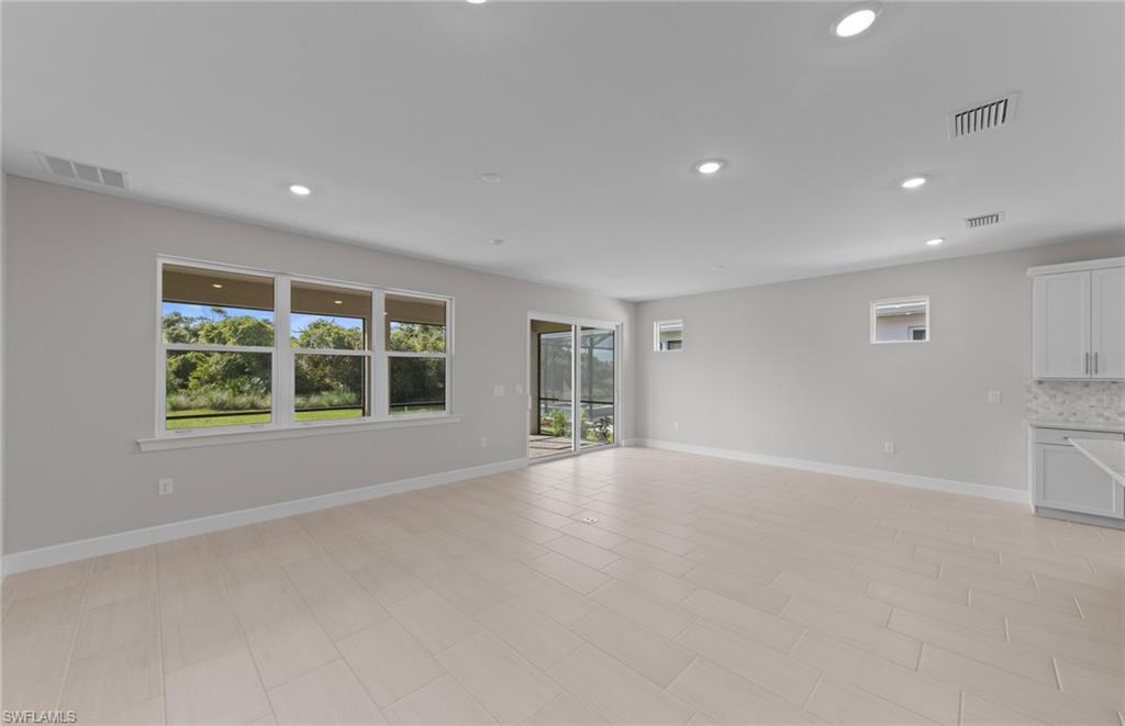 17338 Willow Tree Ln Property Photo 22