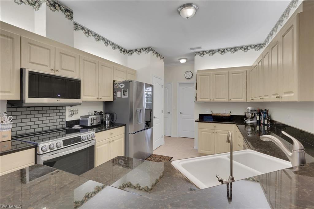 28380 Del Lago Way Property Photo 9