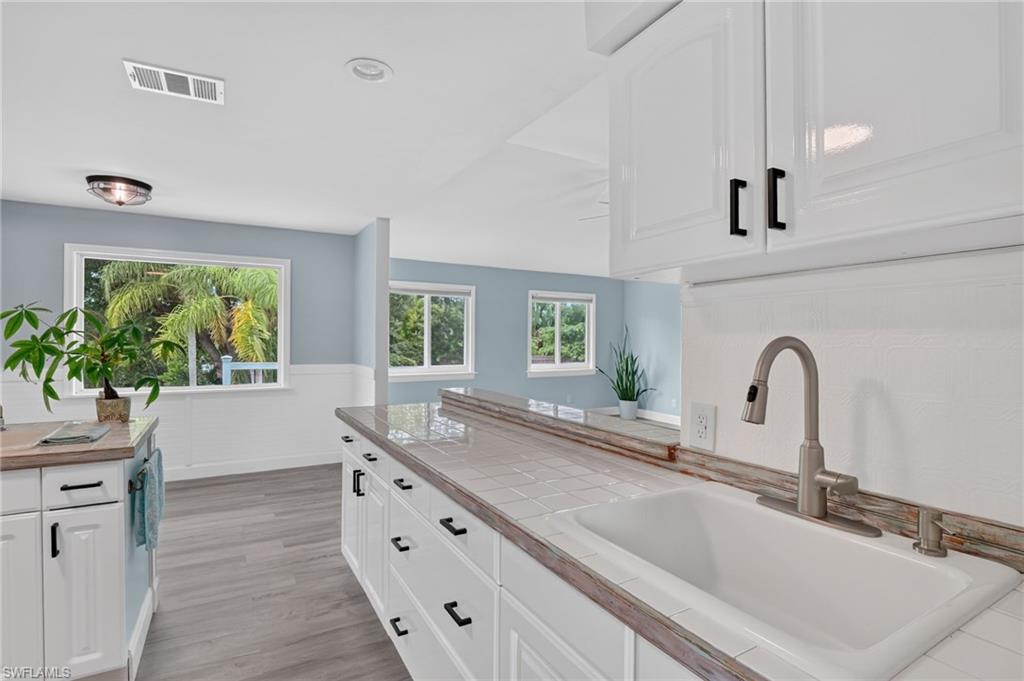 20520 Pine Tree Ln Property Photo 11