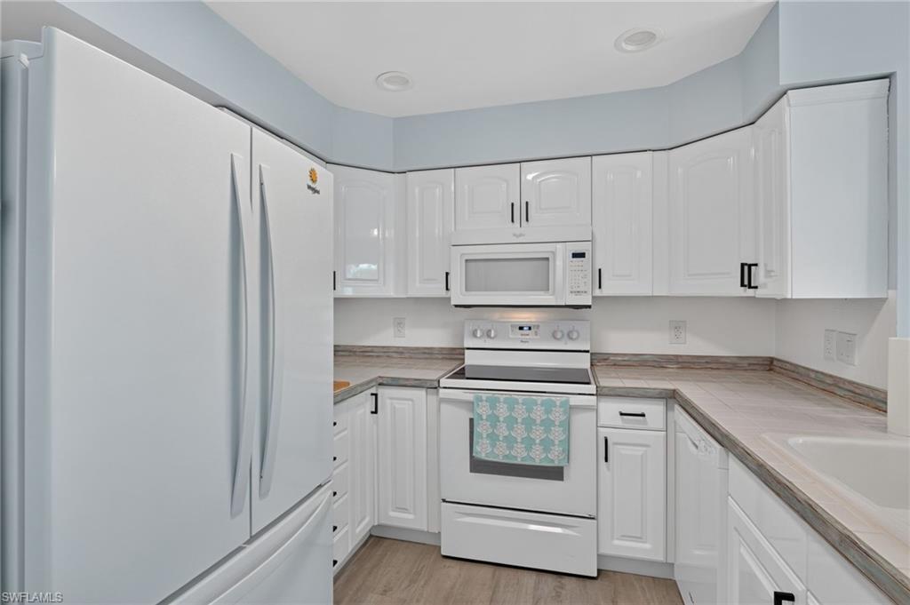 20520 Pine Tree Ln Property Photo 13