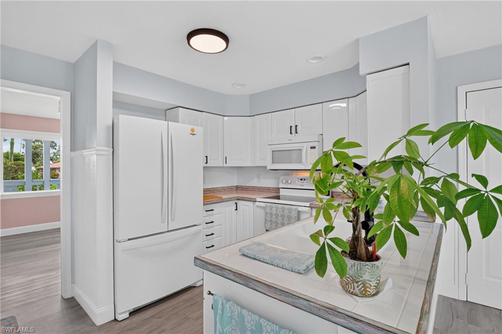 20520 Pine Tree Ln Property Photo 14