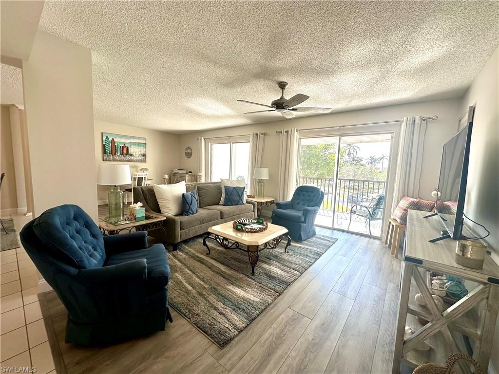 555 Park Shore Dr B-311 Property Photo 12