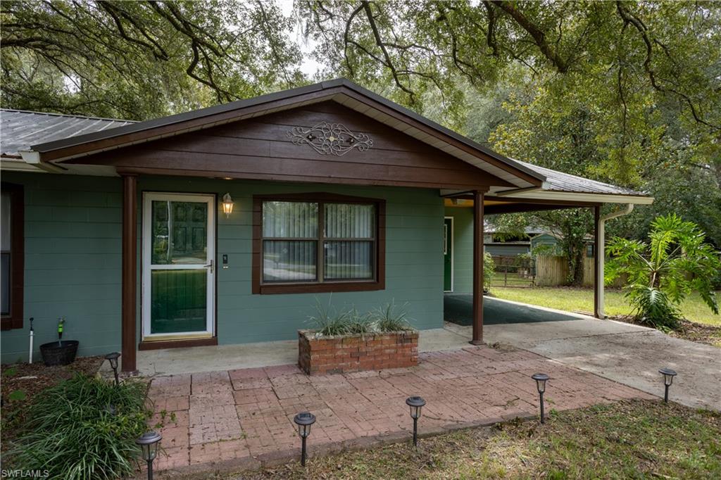 16564 25th Ln Property Photo 6