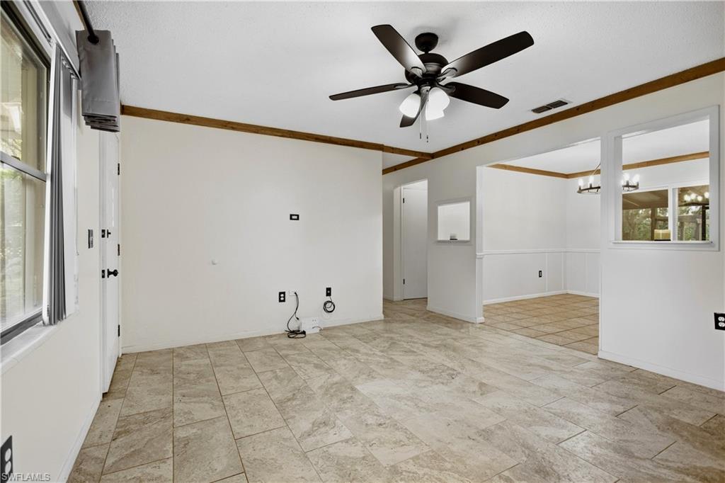 16564 25th Ln Property Photo 10