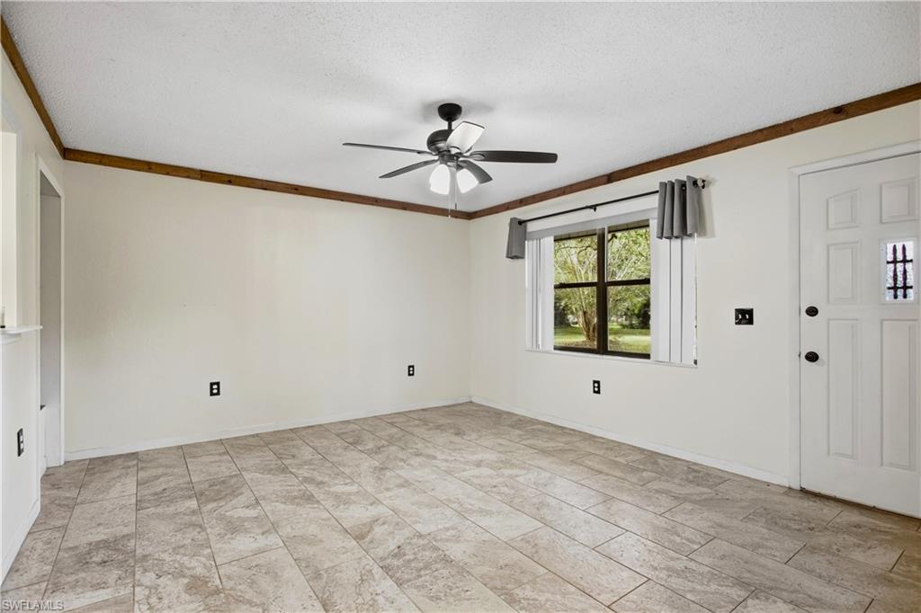 16564 25th Ln Property Photo 11