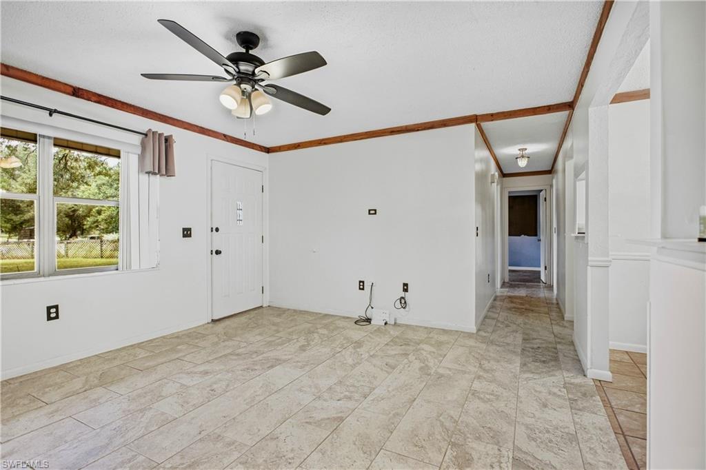 16564 25th Ln Property Photo 12