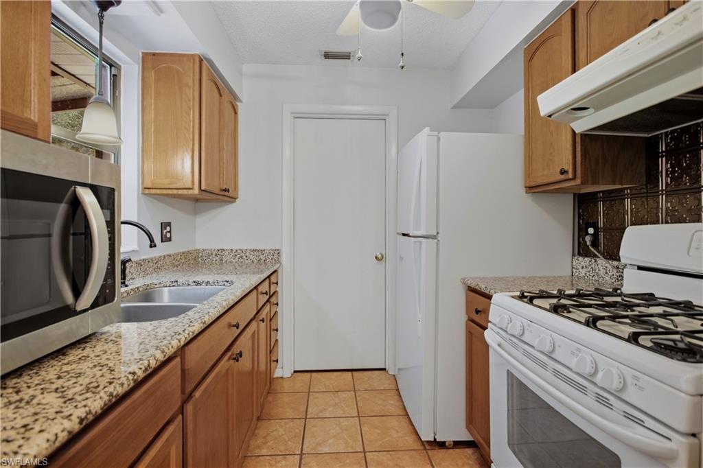 16564 25th Ln Property Photo 17